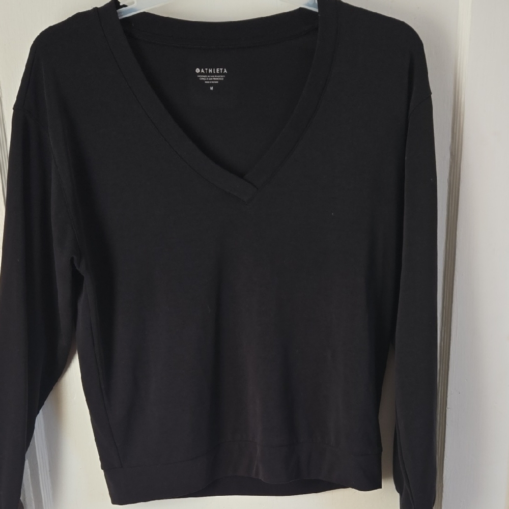 Athleta Black Long Sleeve V-Neck Top